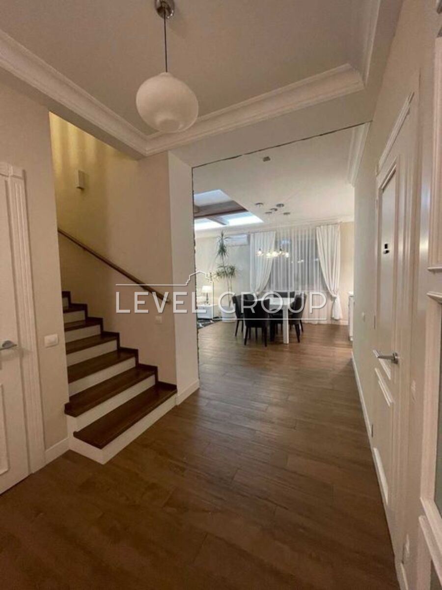 Академіка Кащенка вул., 10