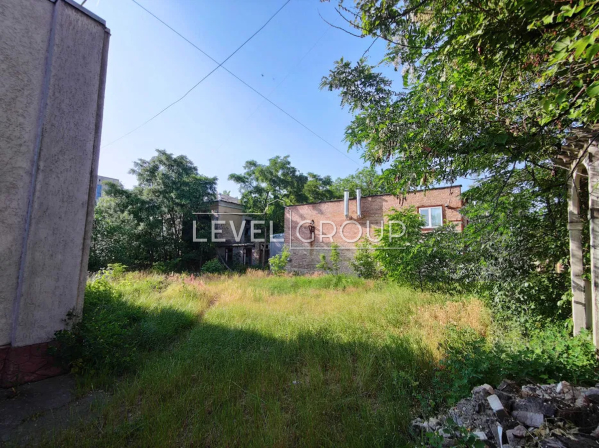 Зрошувальна вул., 5