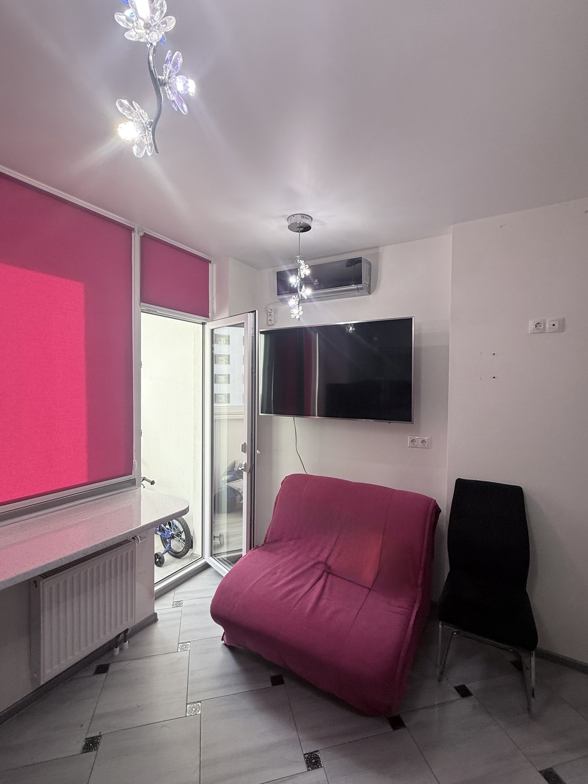 Drahomanova St., 2