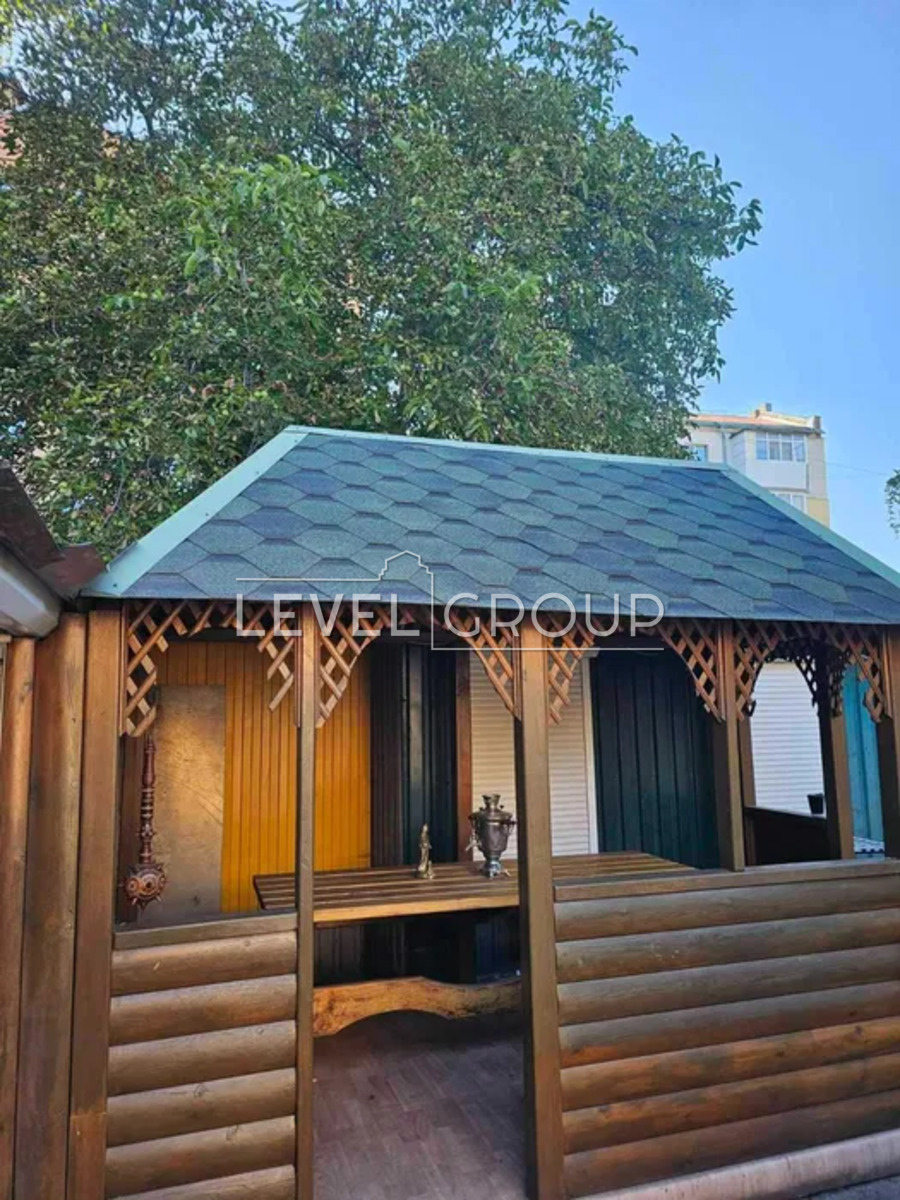 October 14th Avenue, 12/1