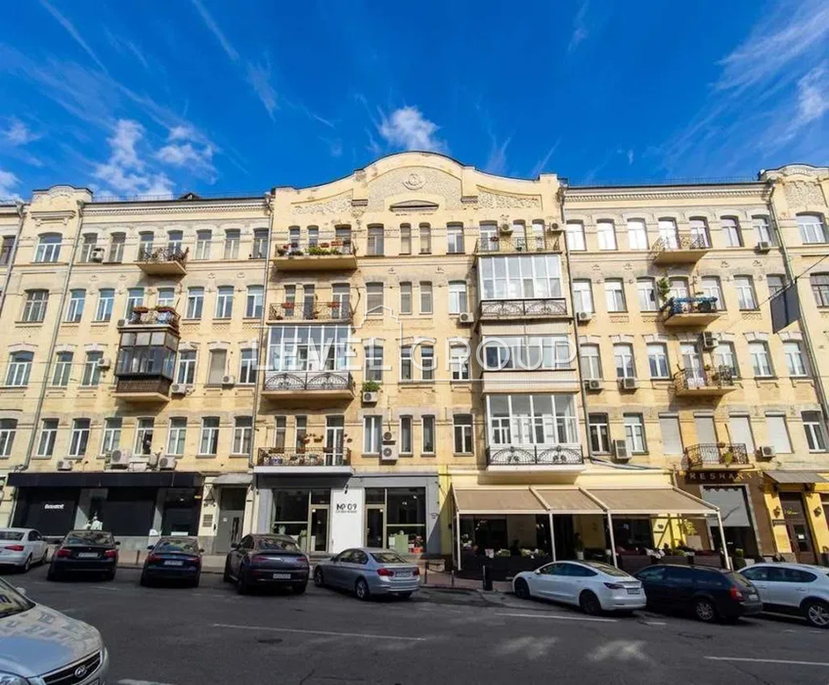 Velyka Vasylkivska St. (Chervonoarmiyska), 43