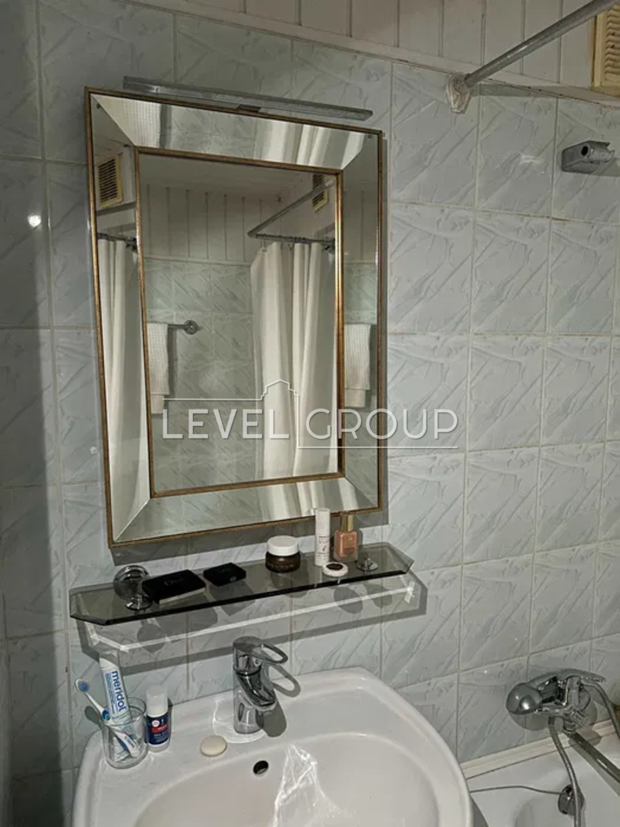 Оболонський просп., 14в