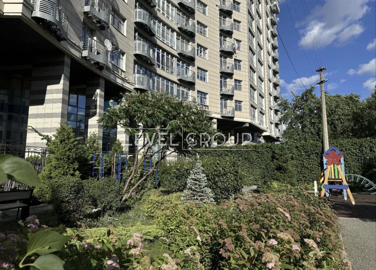 Yuriy Illenko St. (Melnykova), 18B