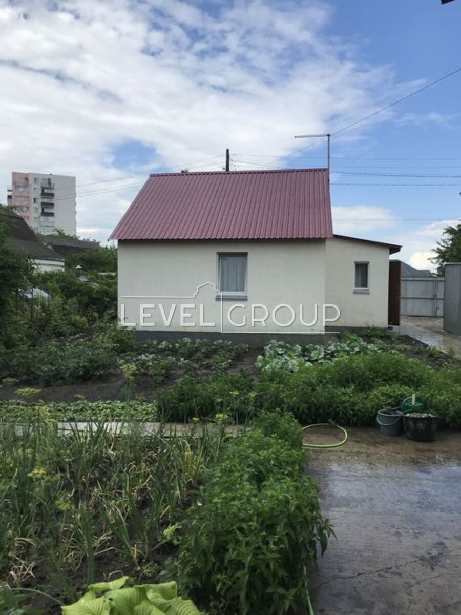 M. Karpenko St. (Kosiora), 4