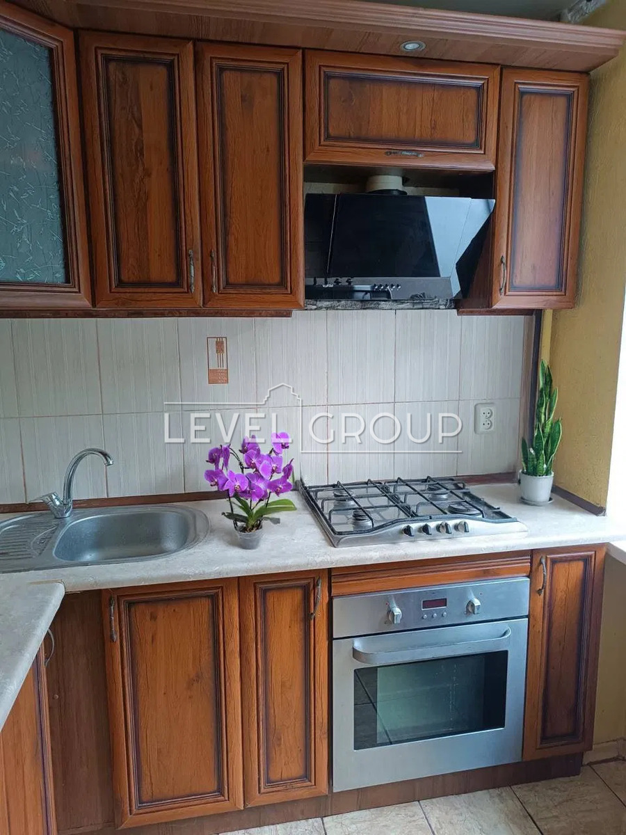 Євгена Коновальця вул. (Щорса), 15К3