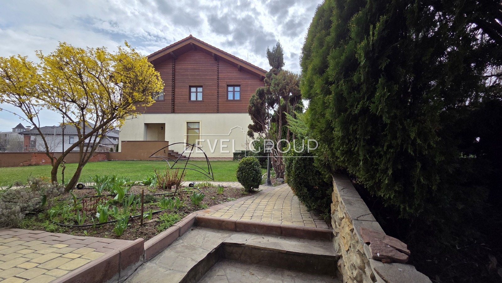 Локомотивна вул.