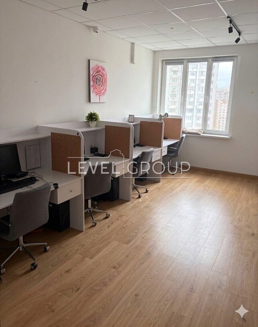 Дніпровська набережна, 14Б