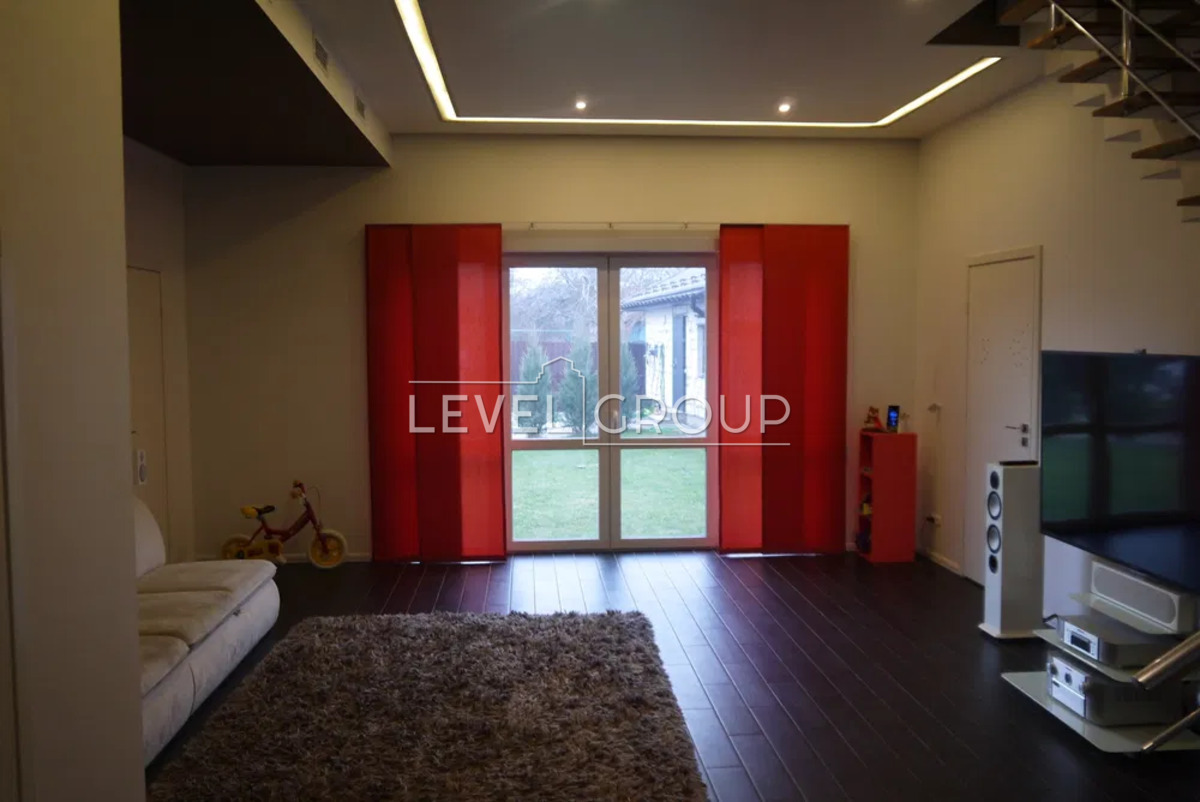 перша садова