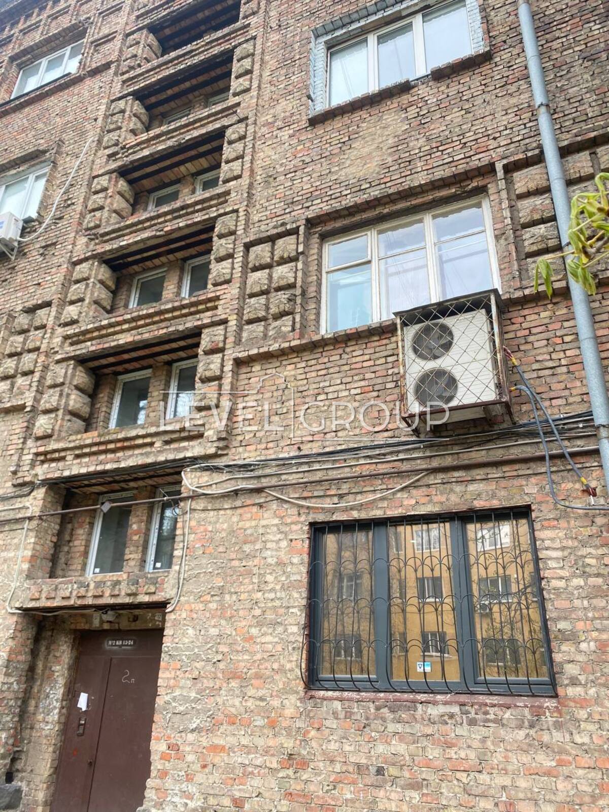 Вузівська вул., 4