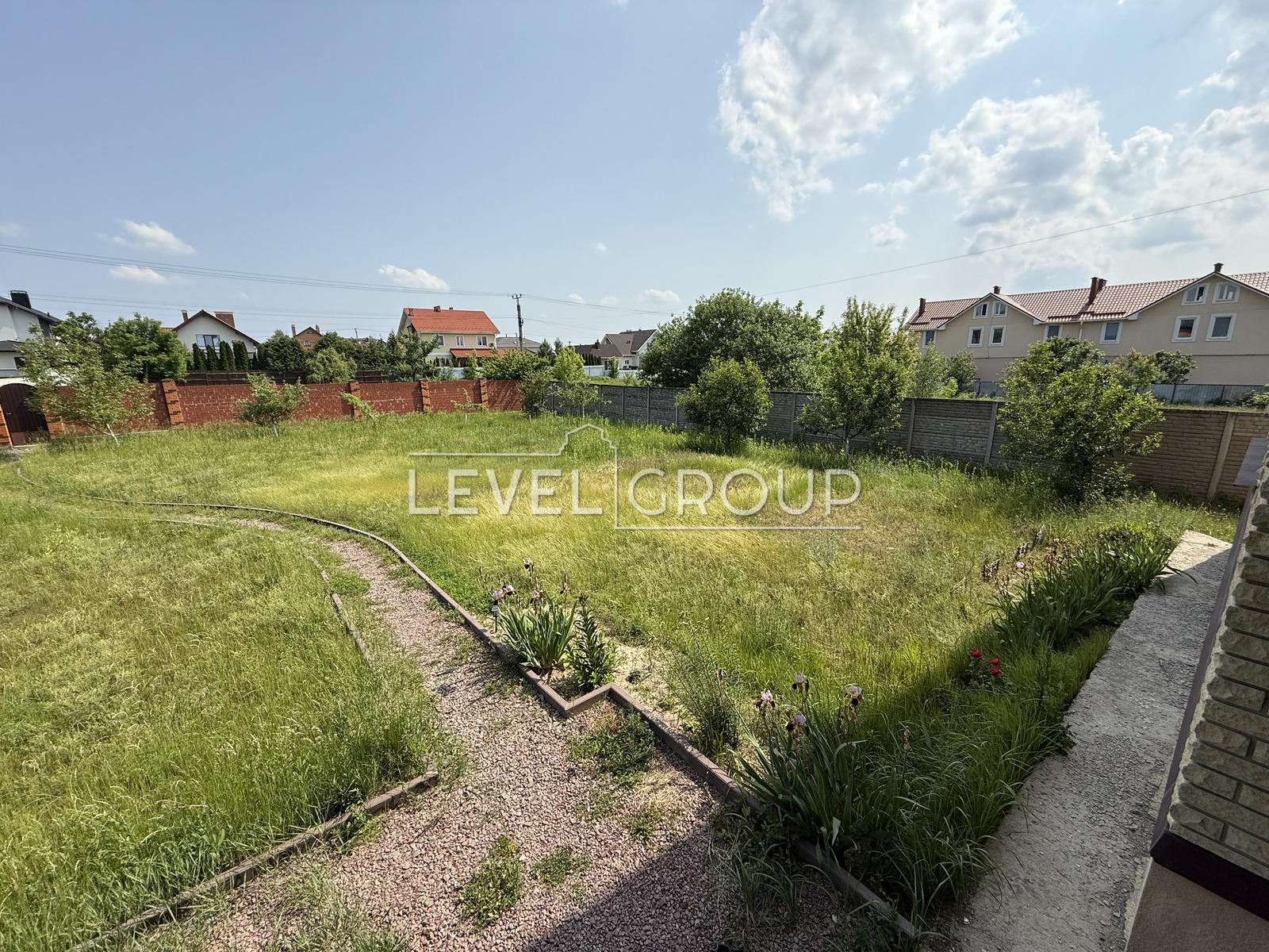 Миколаївська, 37