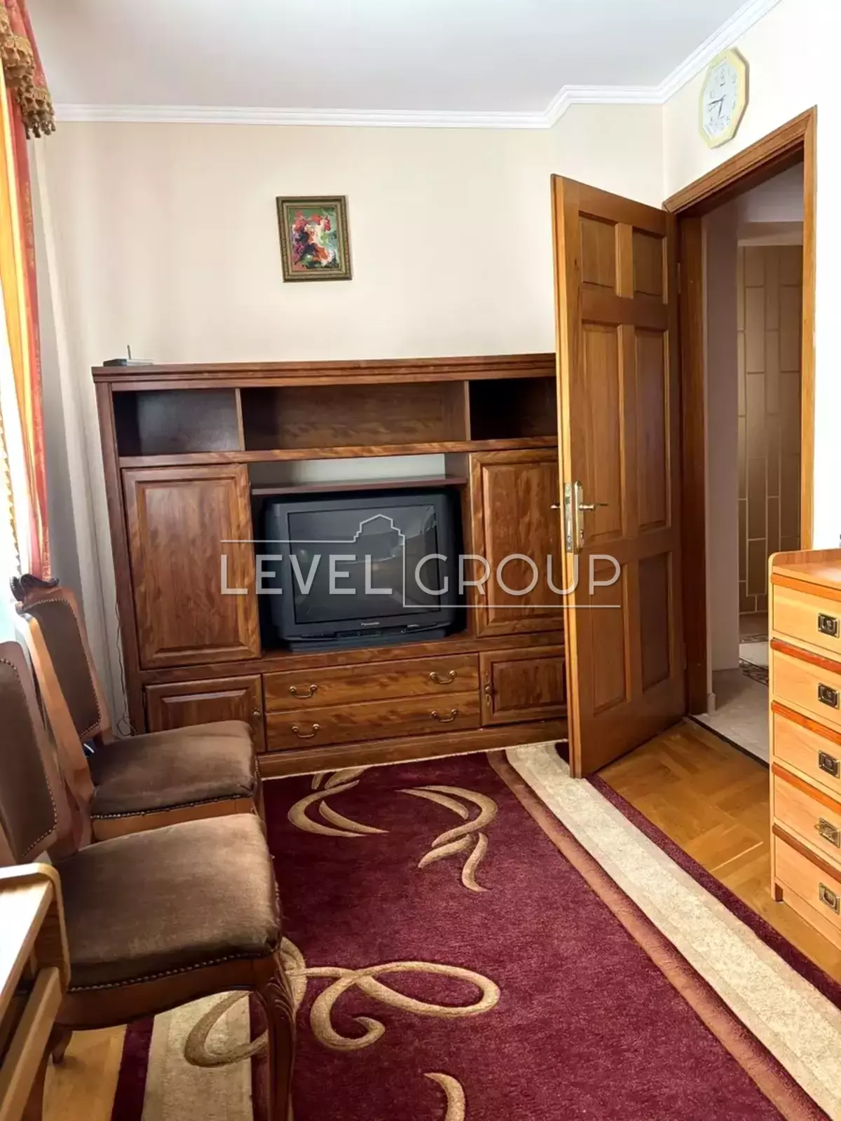 Мистецька вул., 7