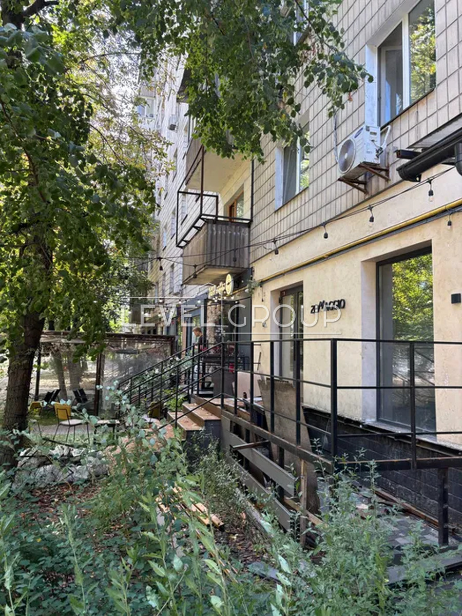 Василя Тютюнника вул. (Анрі Барбюса), 56