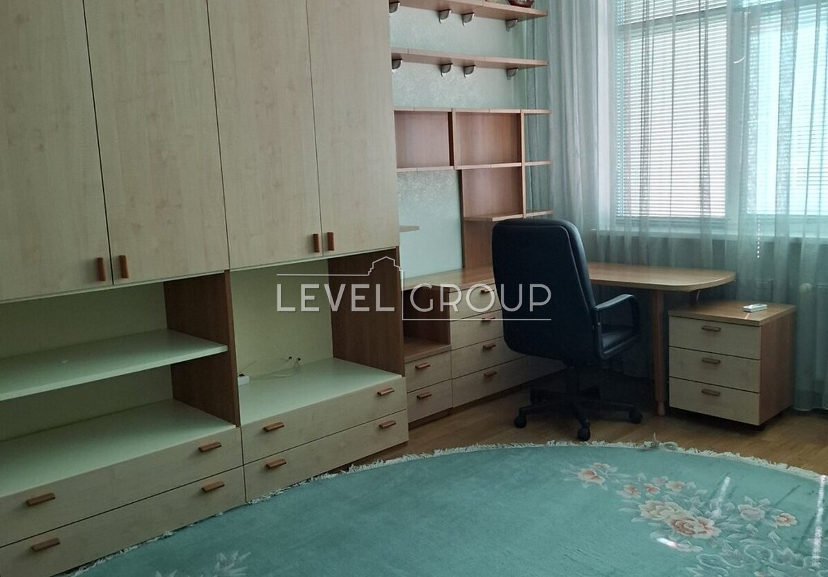 Yevhen Konovalets St. (Shchorsa), 44A