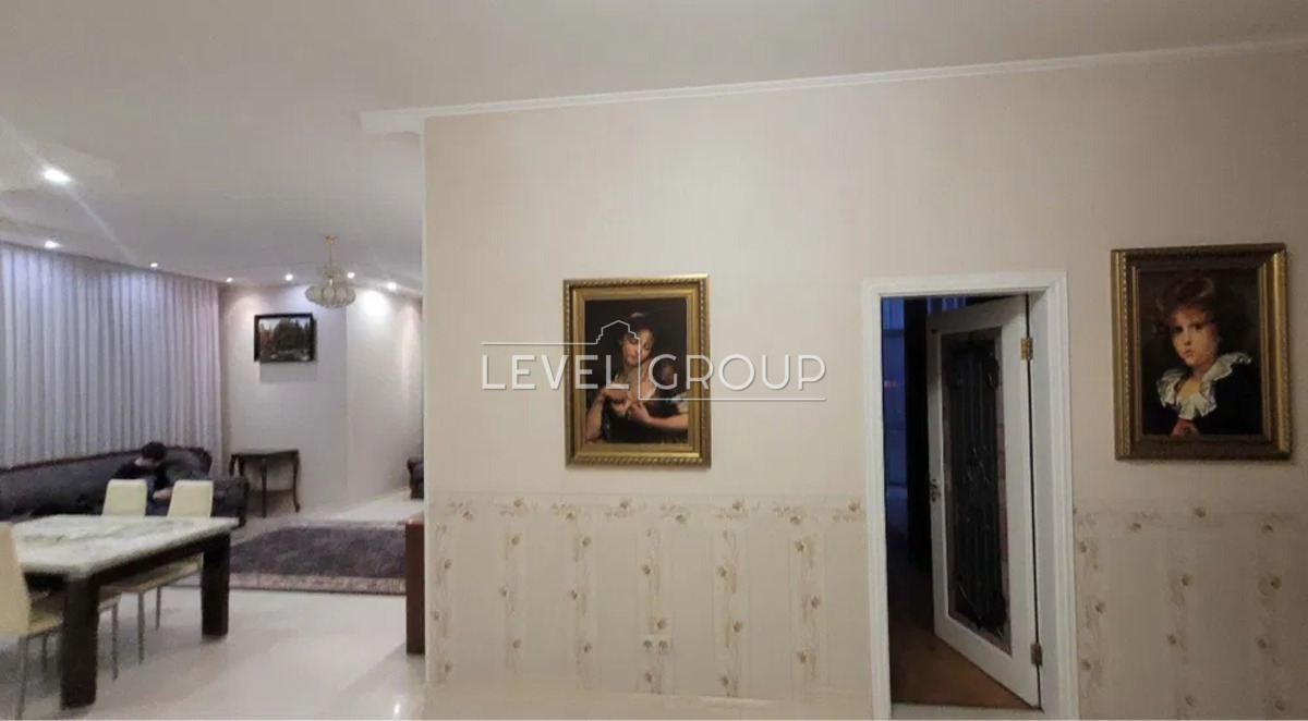 Володимира Івасюка просп. (Героїв Сталінграда), 2г