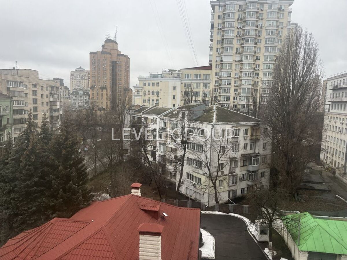 Sichovykh Striltsiv St. (Artema), 44