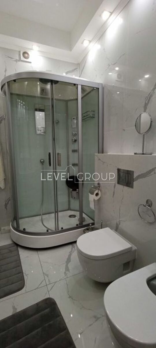 Лесі Українки бульв., 7в