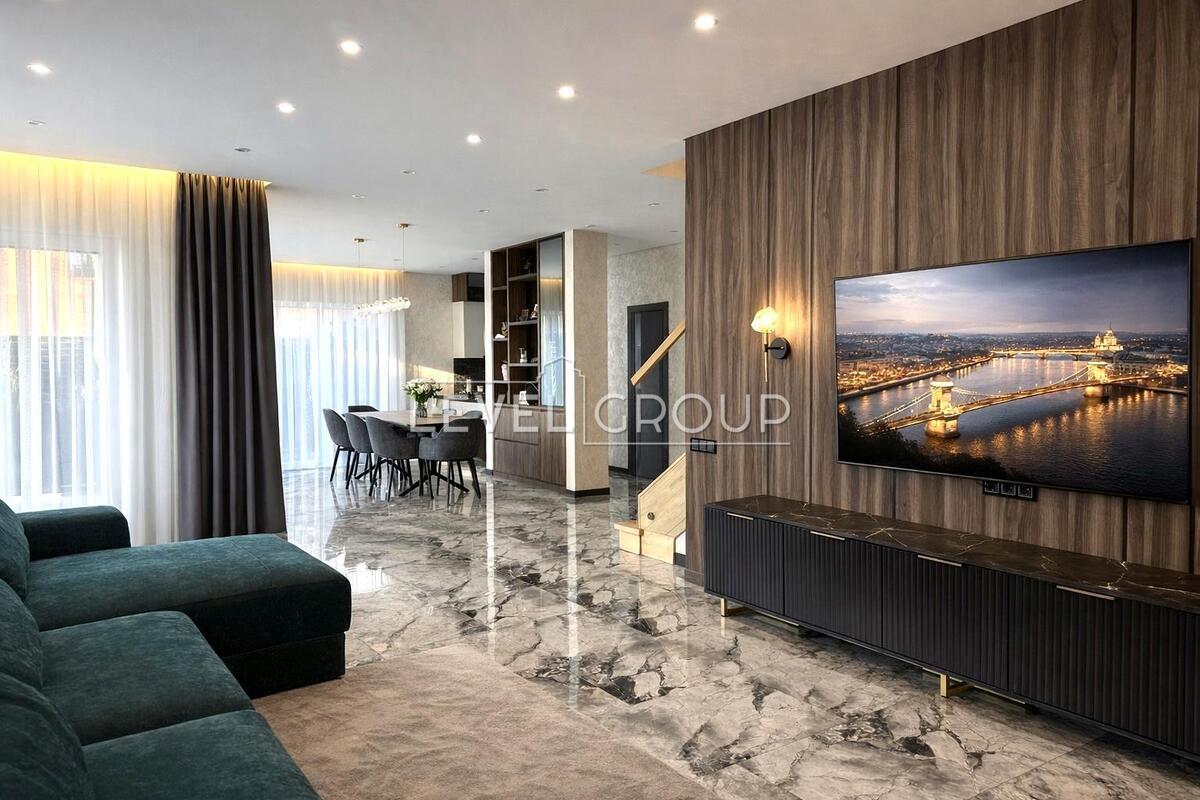 Петрівський пров., 10