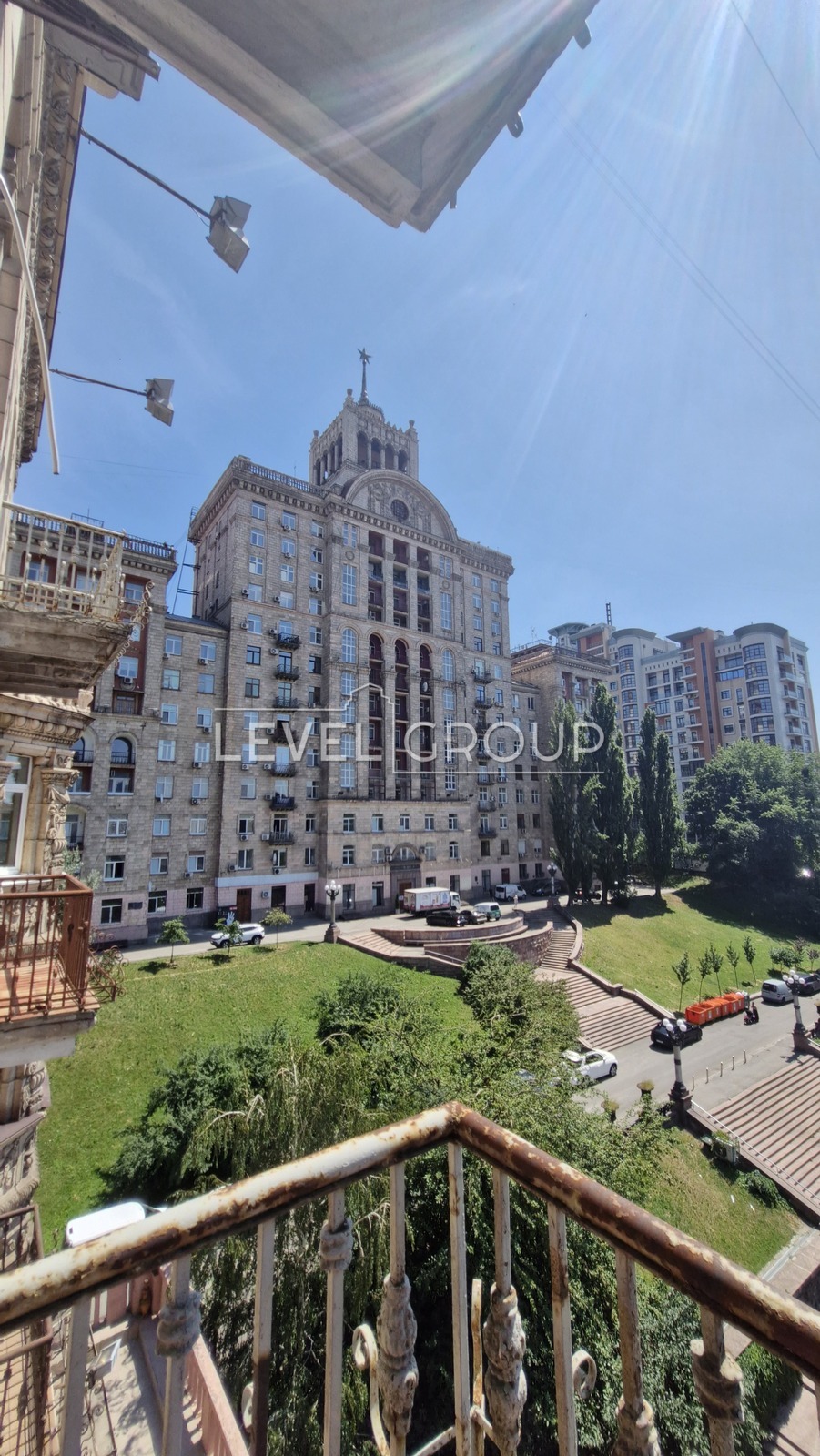 Хрещатик вул., 23