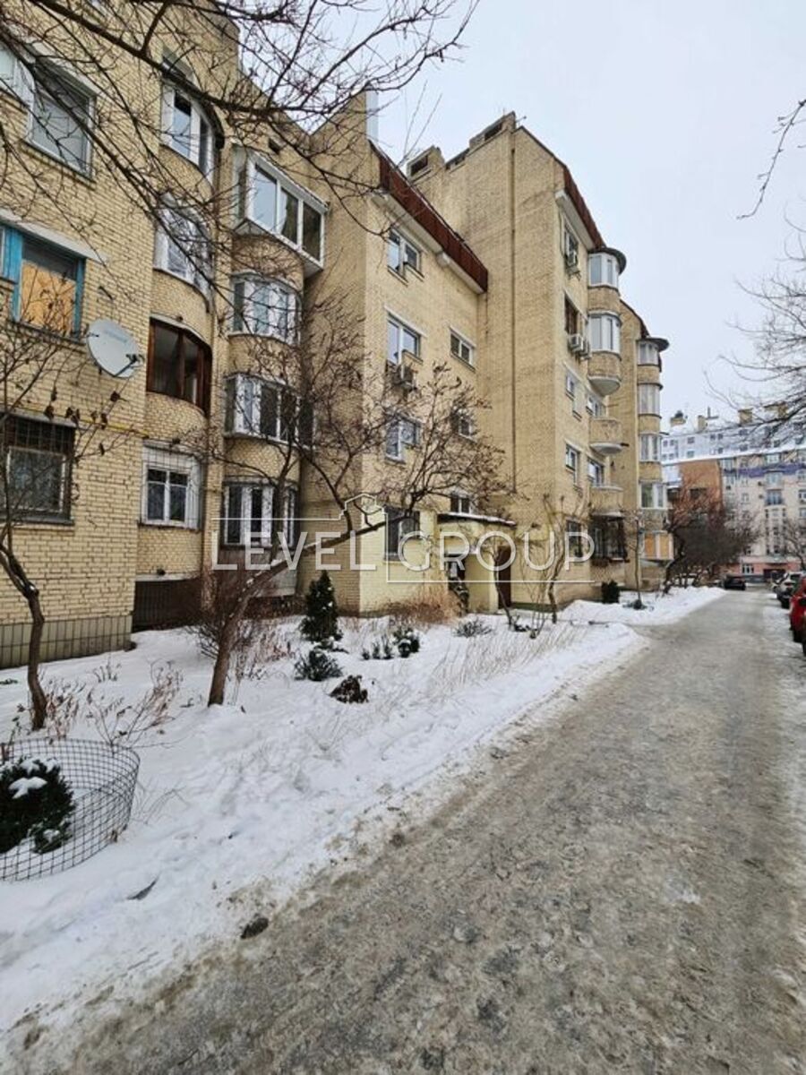 Григорія Сковороди вул., 11