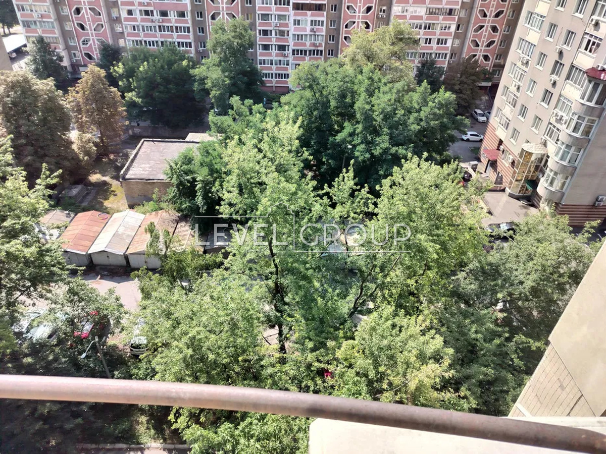 Борщагівська вул., 173/187