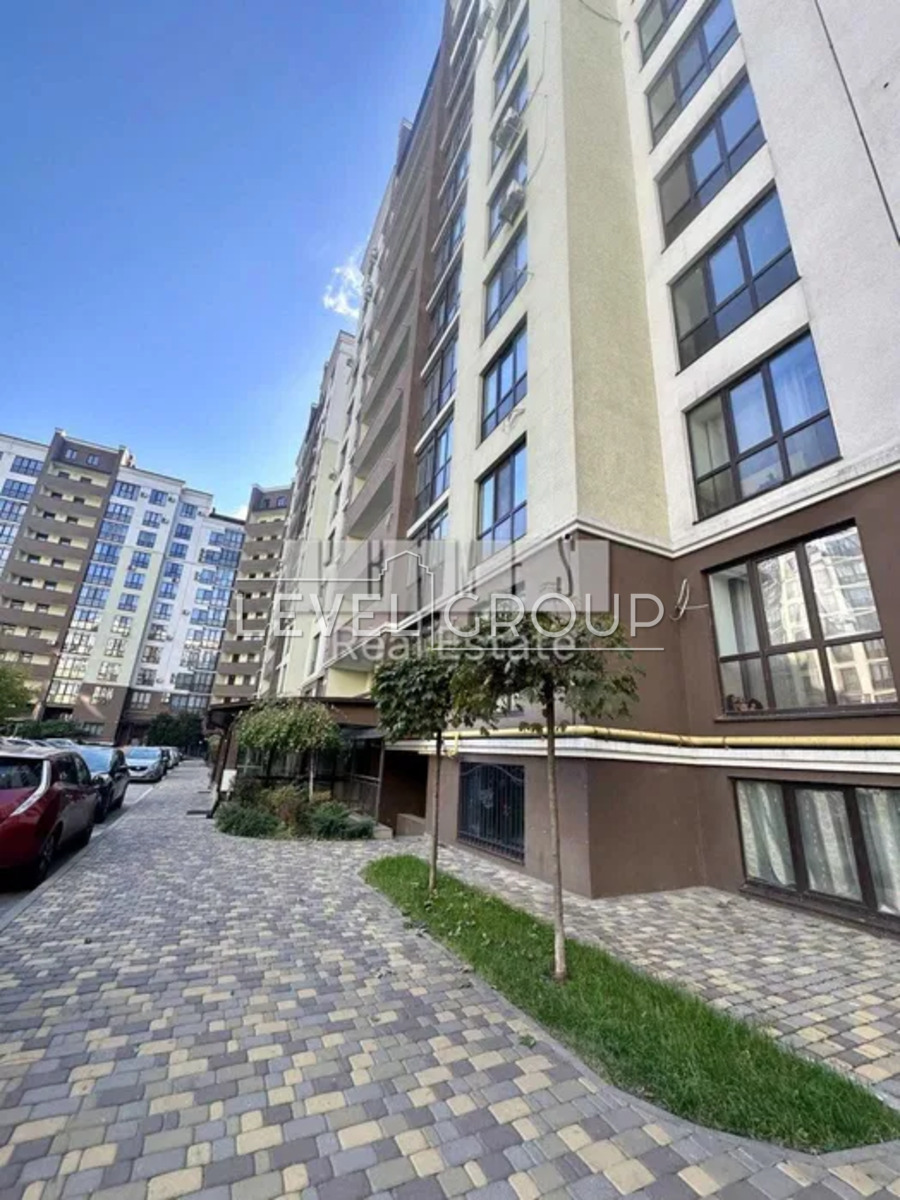 Радистів вул., 34к1