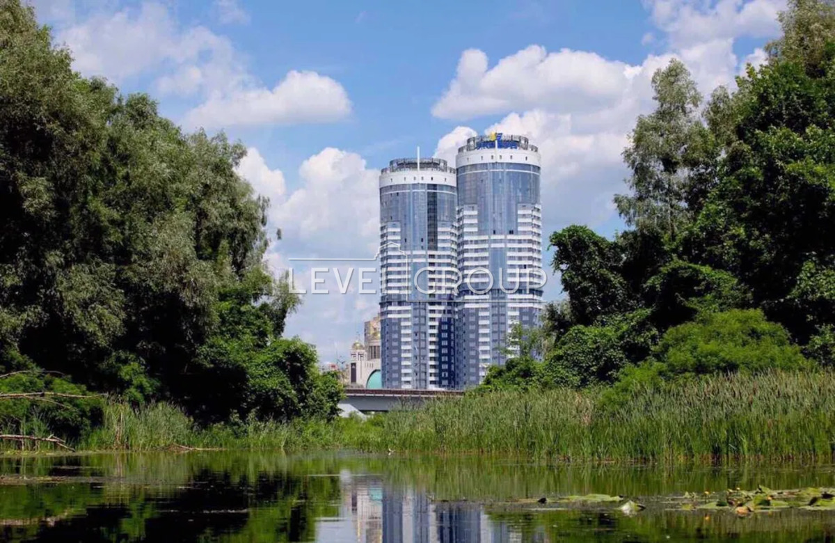 Микільсько-Слобідська вул., 3б