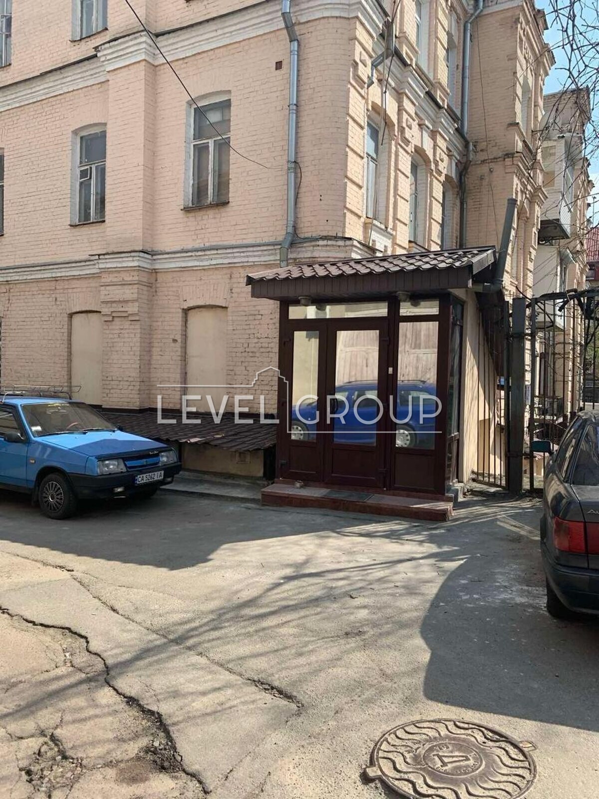 Михайлівська вул., 16Б