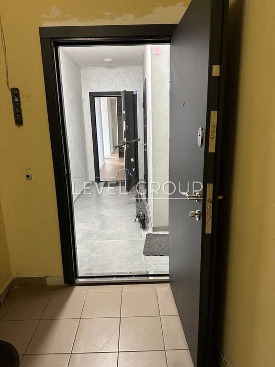 Академіка Глушкова просп., 9В