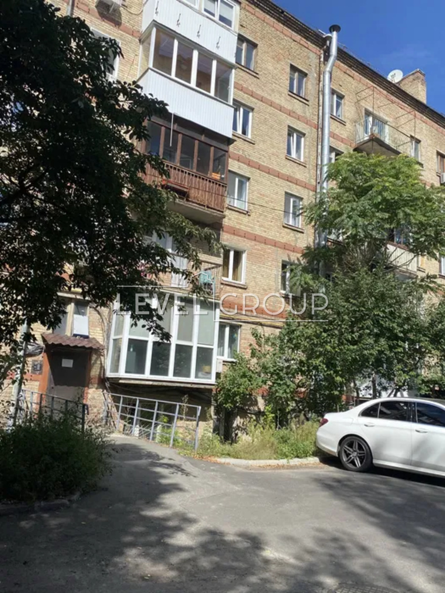 Олеся Гончара вул., 75