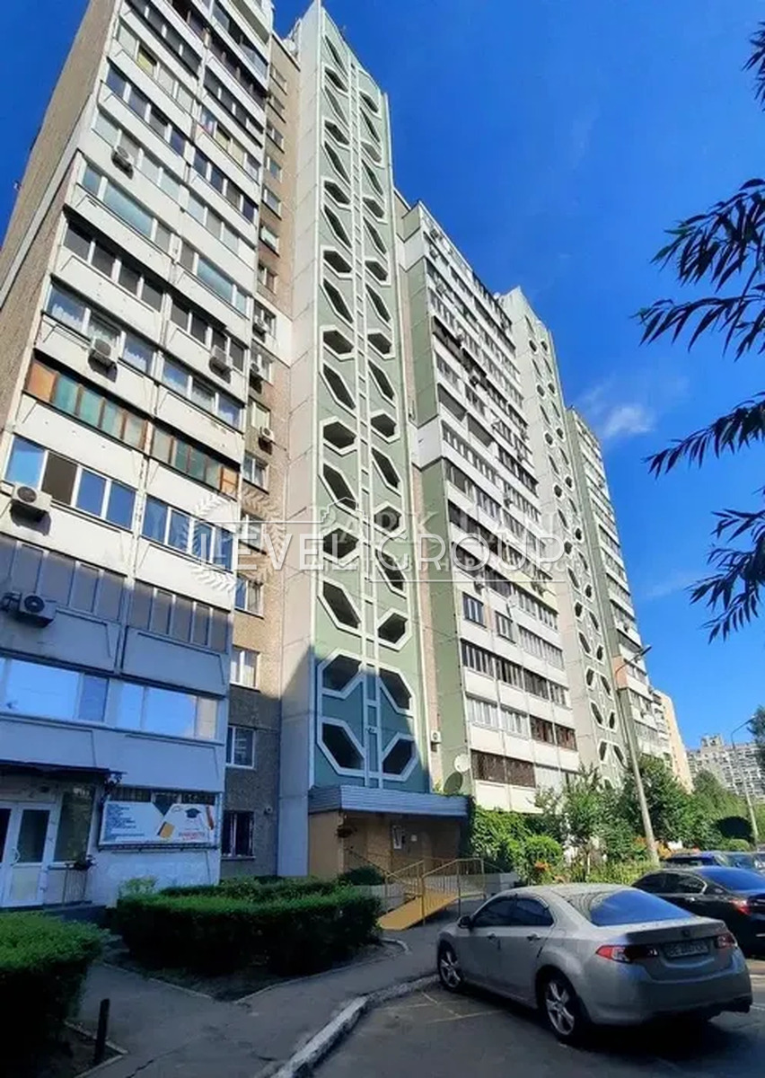 Бориса Гмирі вул., 11