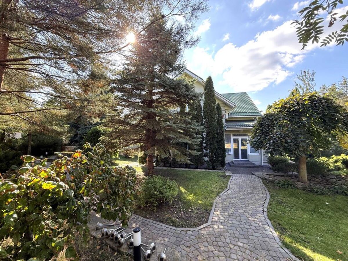 Київська, 12