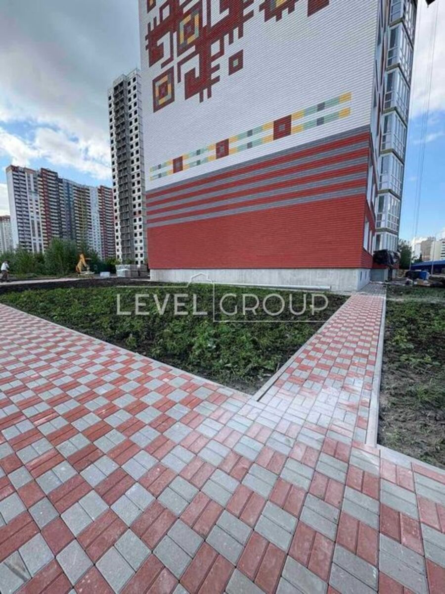 Бориса Гмирі вул., 22 Б