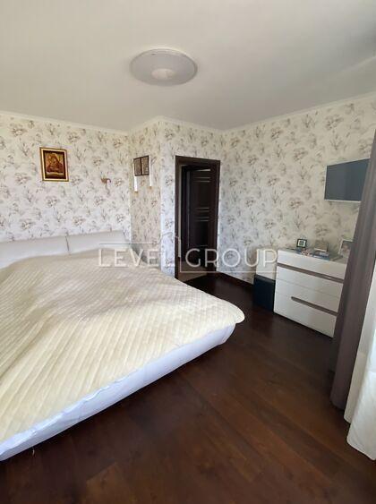 Nauky Ave., 80a