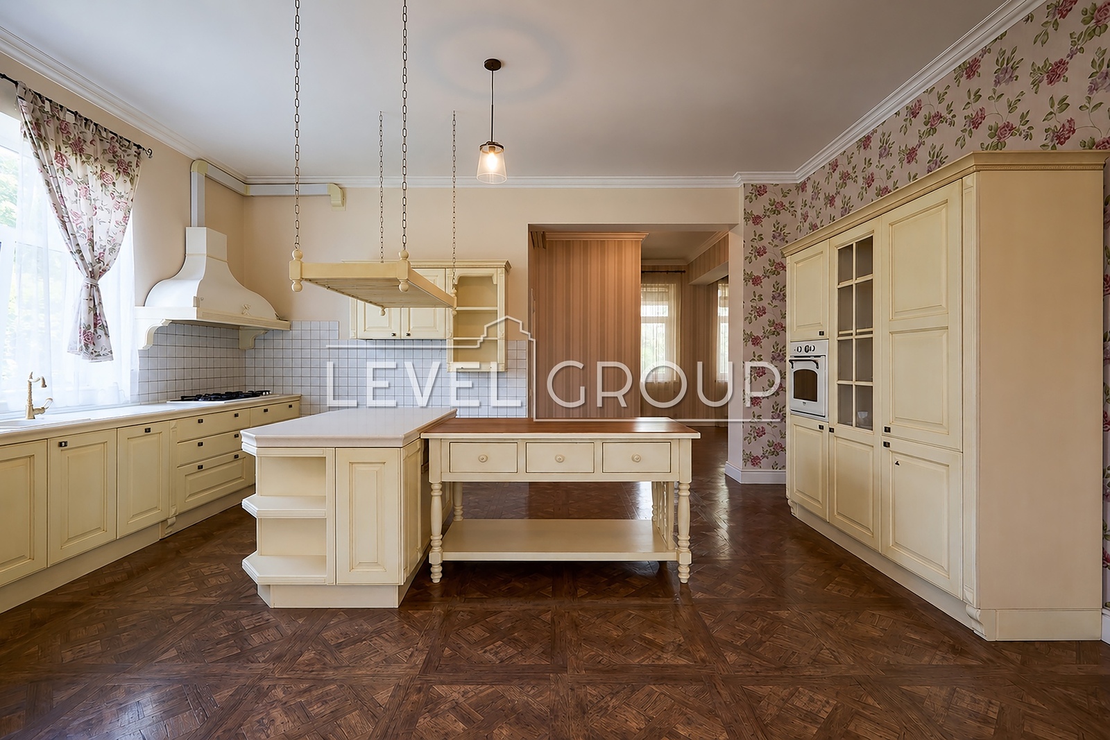 Lesia Ukrainka St., 22